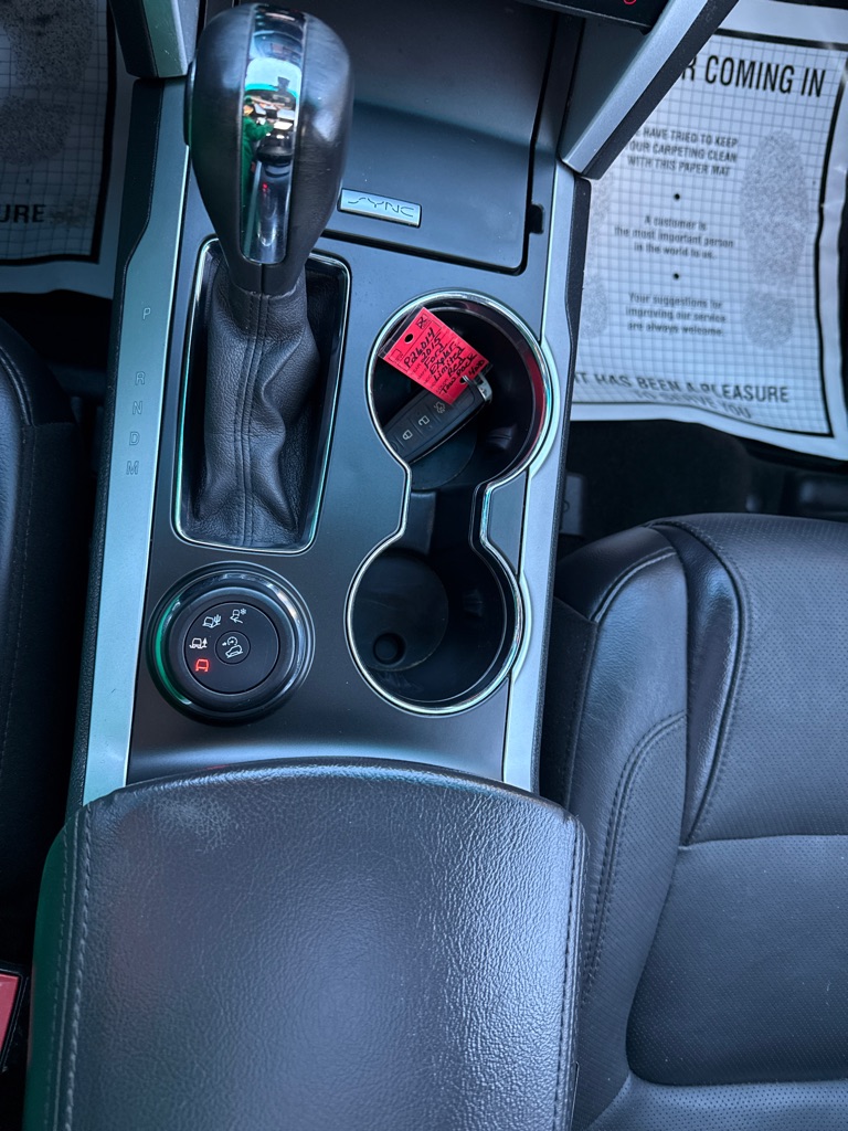Photo 18 of this FORD EXPLORER LIMIT