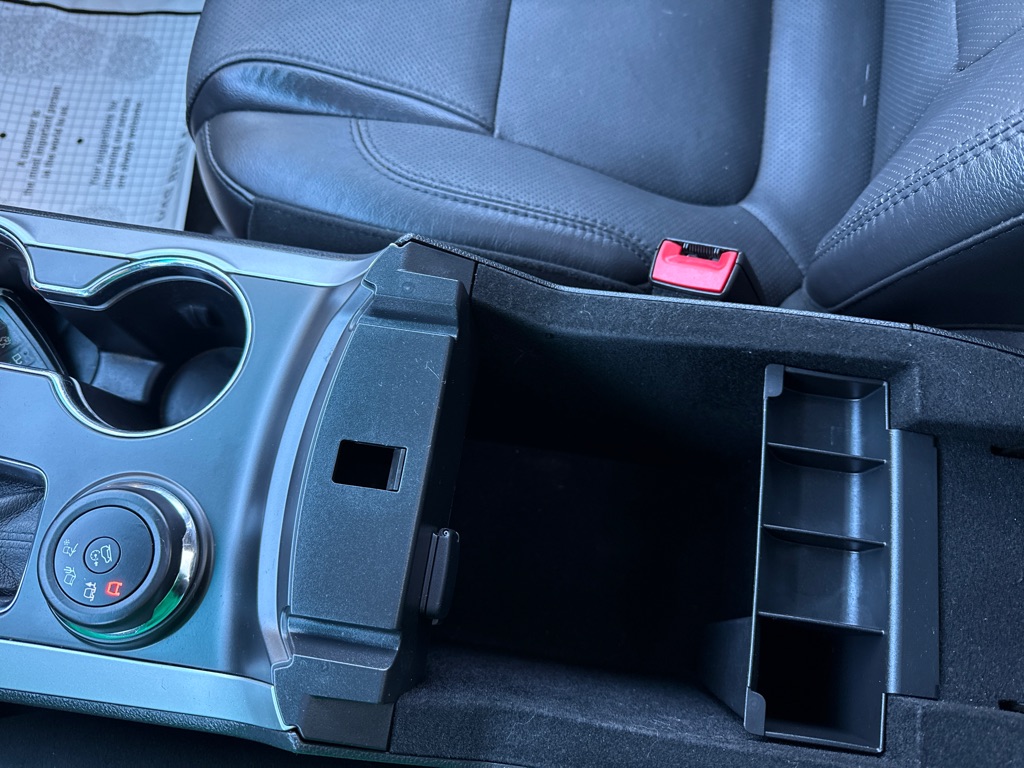 Photo 20 of this FORD EXPLORER LIMIT