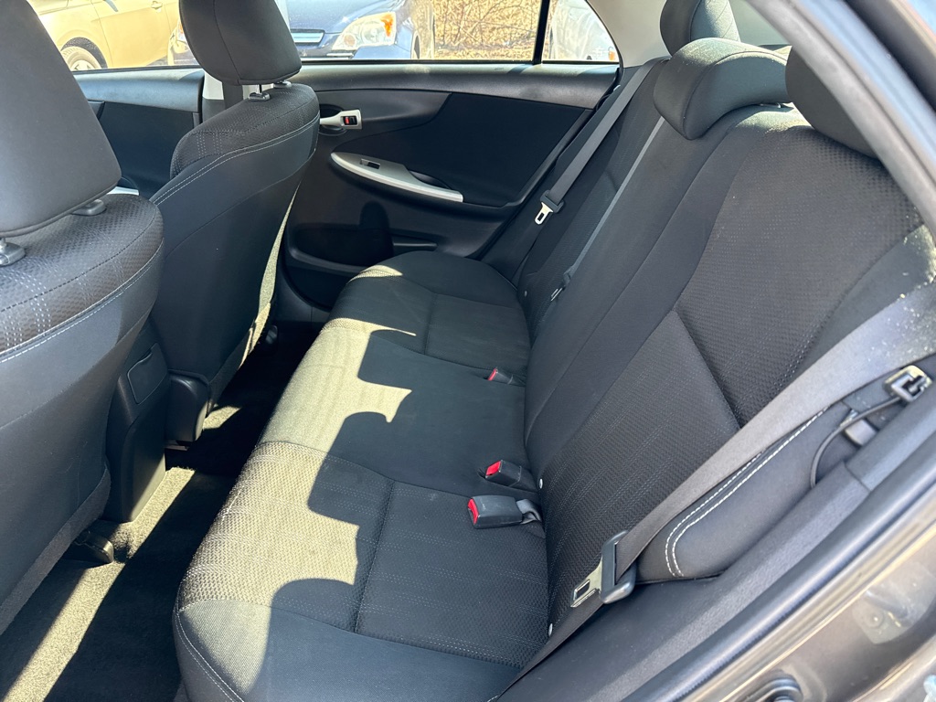 Photo 16 of this TOYOTA COROLLA S