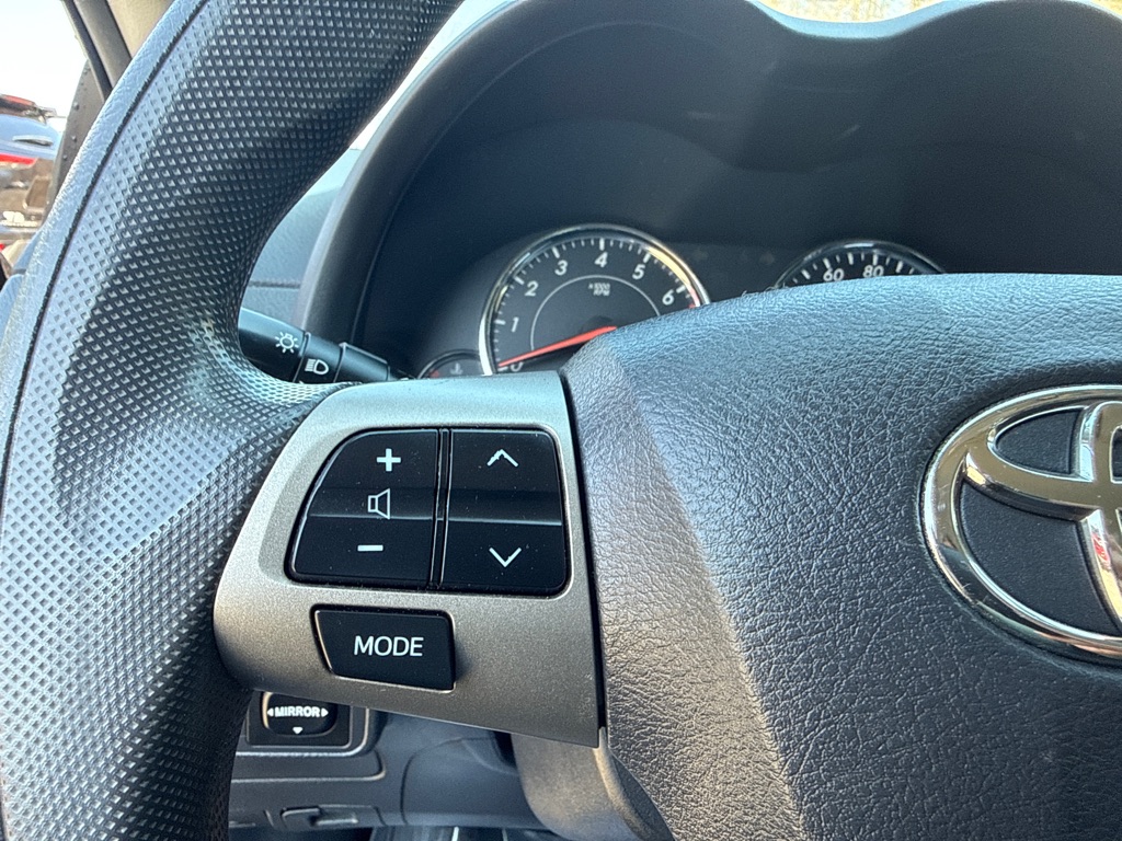 Photo 9 of this TOYOTA COROLLA S
