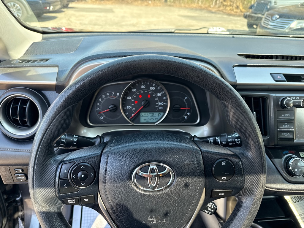 Photo 8 of this TOYOTA RAV4 XLE