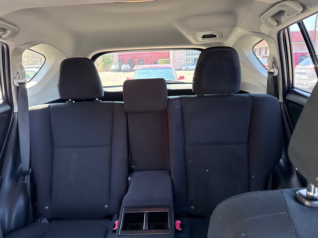 Photo 17 of this TOYOTA RAV4 XLE