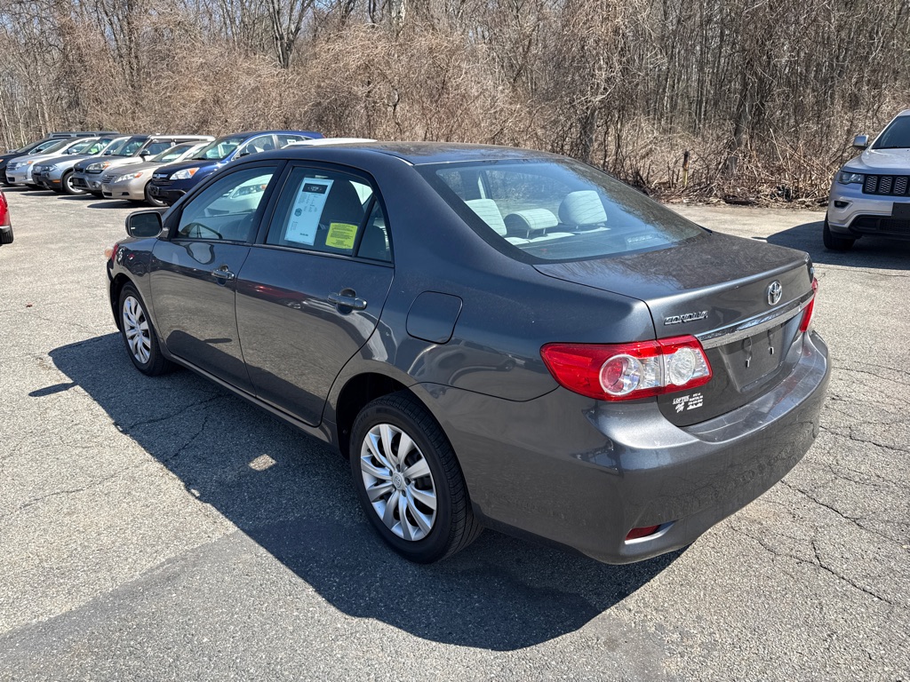 Photo 4 of this TOYOTA COROLLA