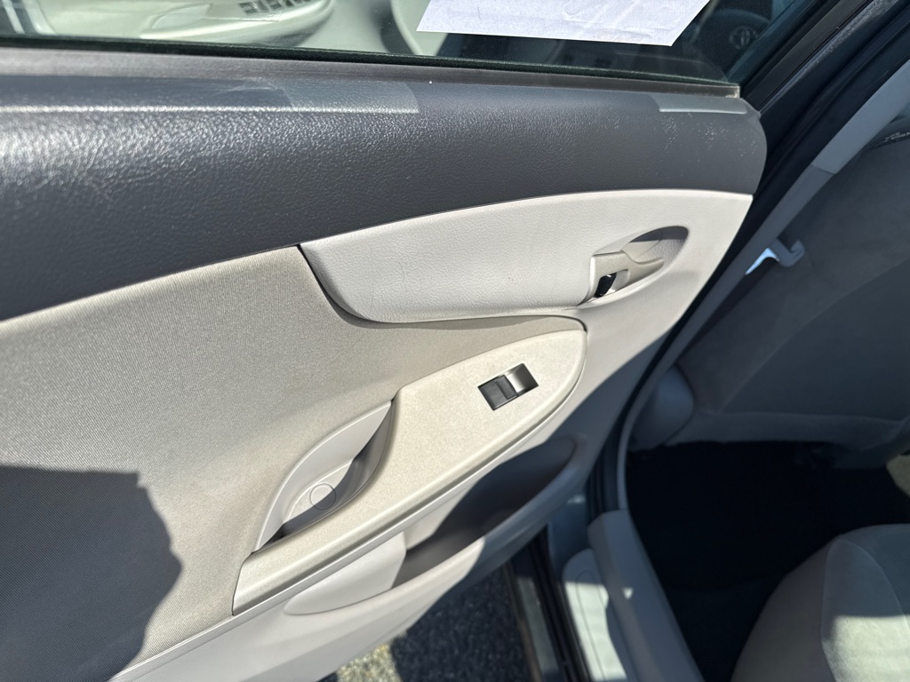 Photo 15 of this TOYOTA COROLLA