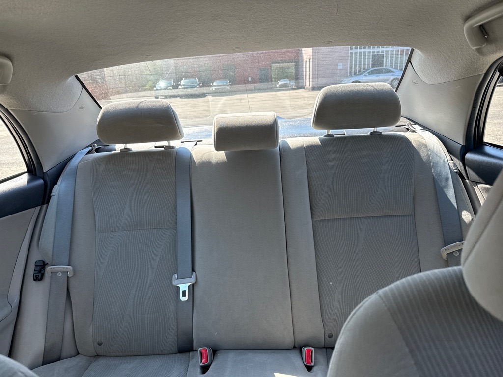 Photo 13 of this TOYOTA COROLLA