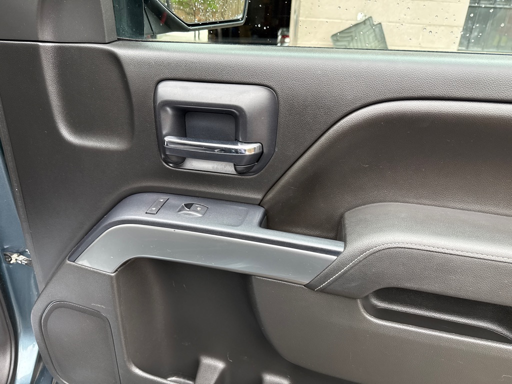 Photo 26 of this CHEVROLET SILVERADO 1500