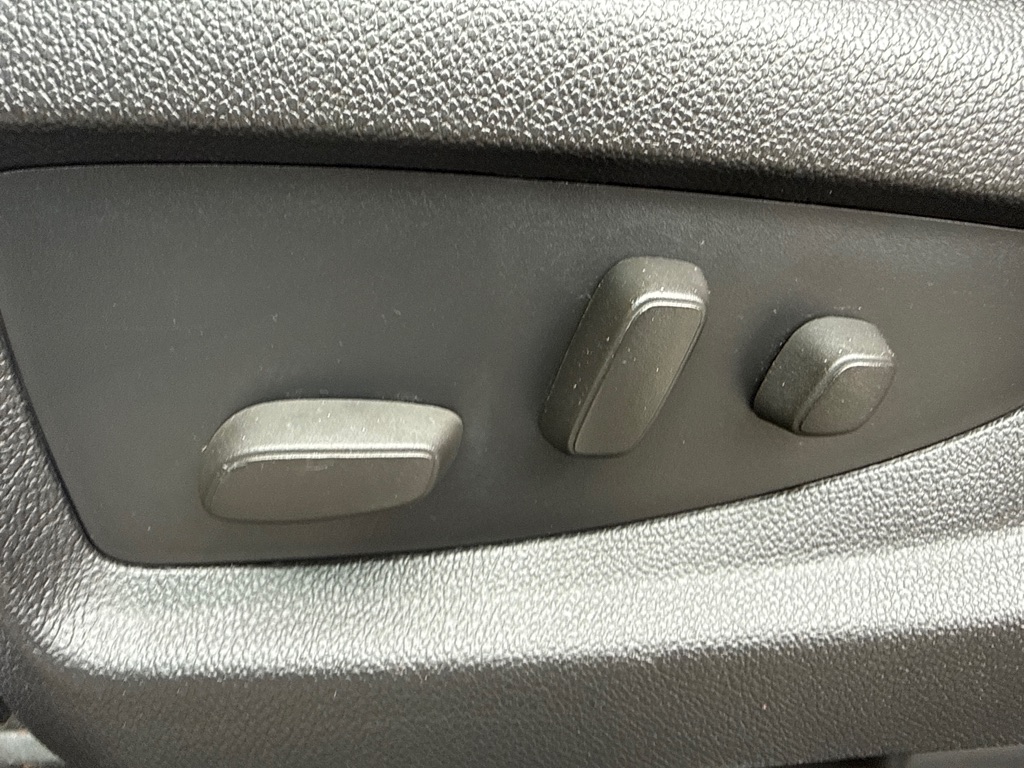 Photo 8 of this CHEVROLET SILVERADO 1500