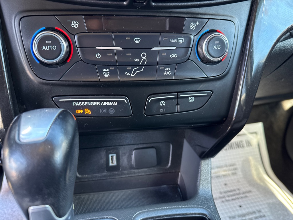 Photo 14 of this FORD ESCAPE SE 4WD