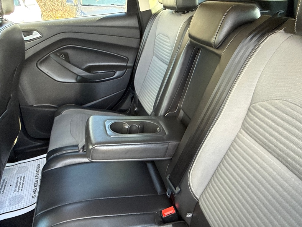 Photo 22 of this FORD ESCAPE SE 4WD