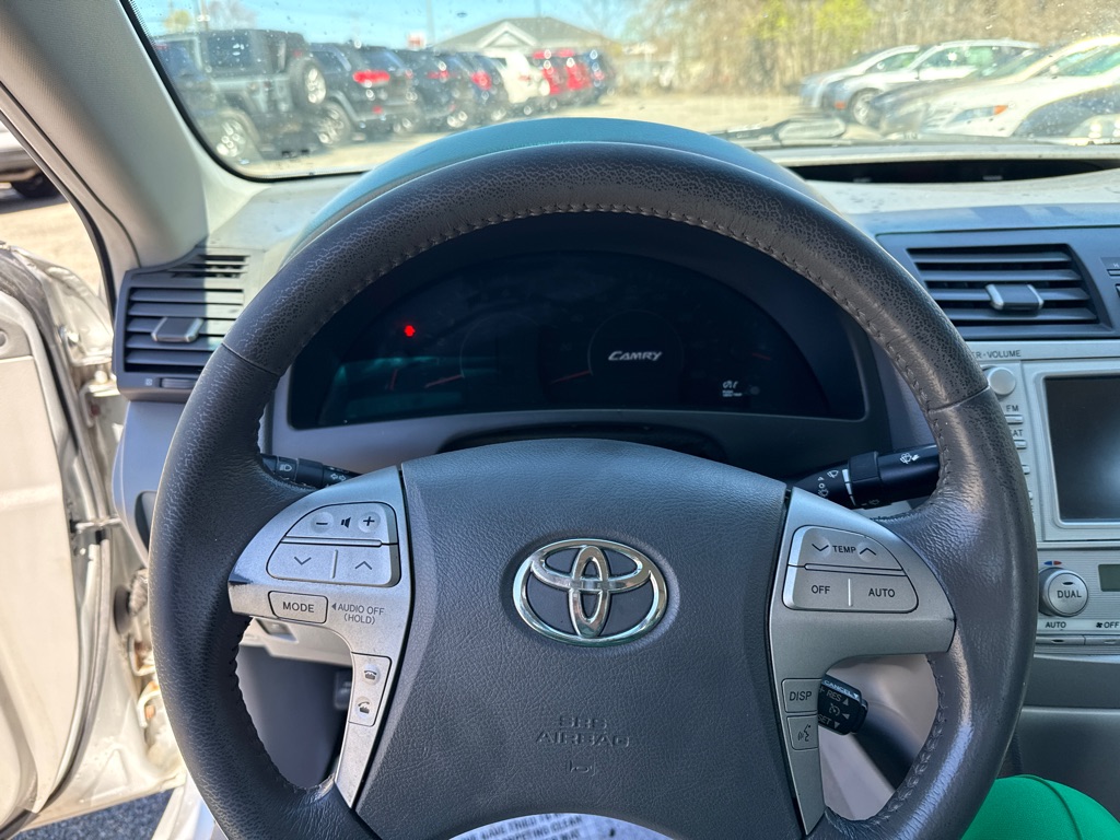 Photo 7 of this TOYOTA CAMRY XLE