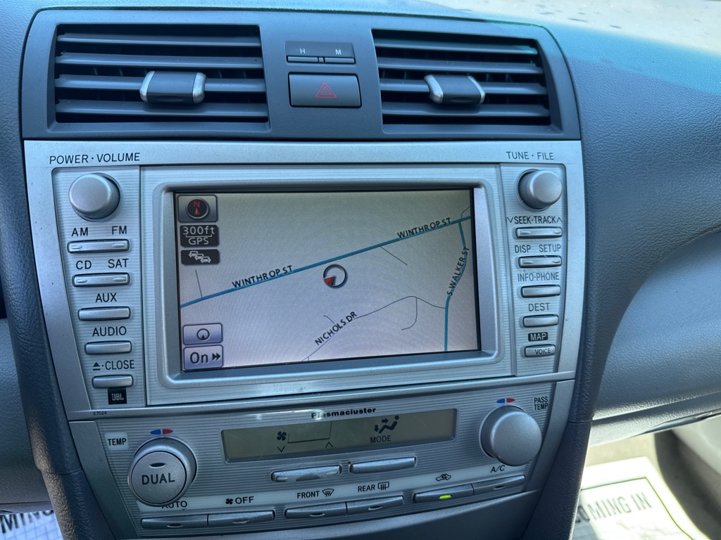 Photo 10 of this TOYOTA CAMRY XLE