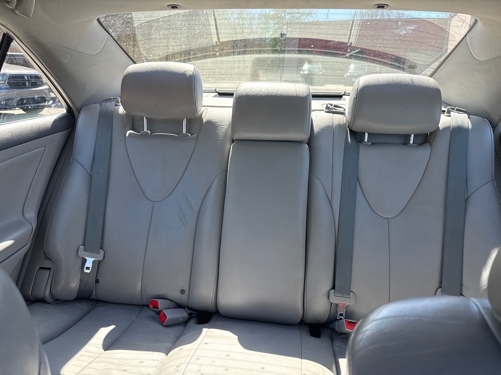 Photo 19 of this TOYOTA CAMRY XLE
