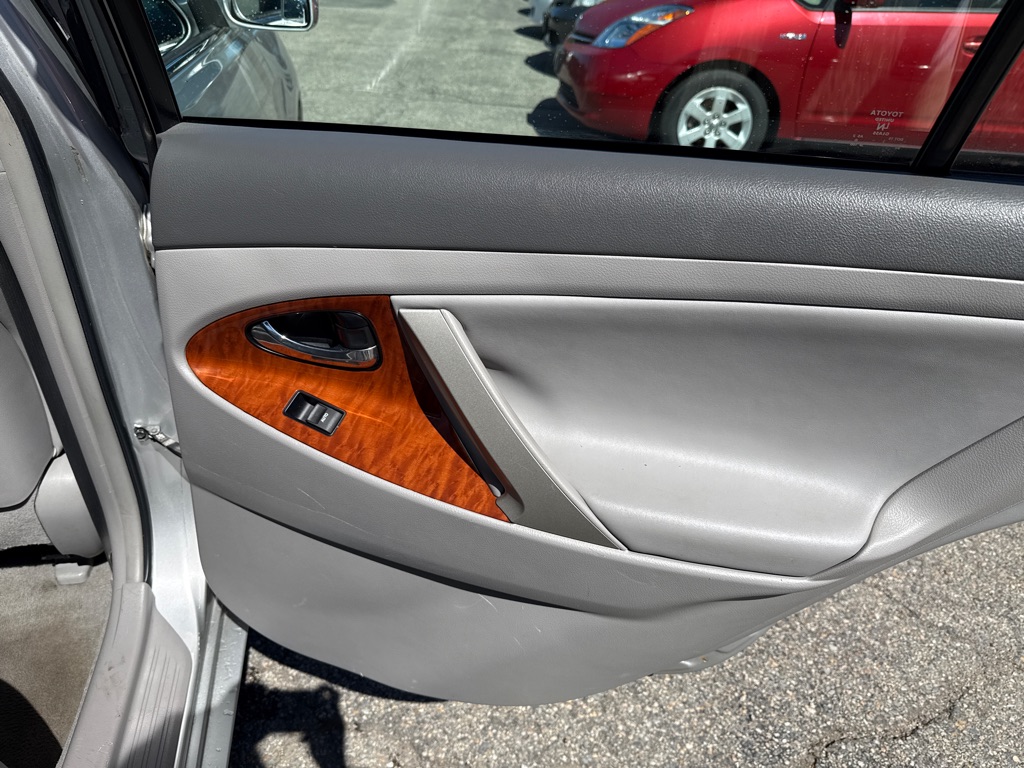 Photo 25 of this TOYOTA CAMRY XLE