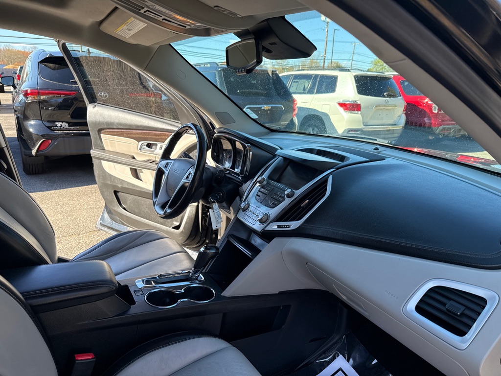 Photo 30 of this GMC TERRAIN
