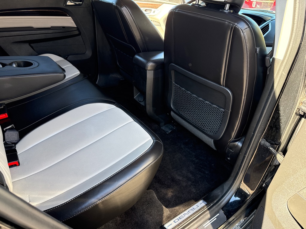 Photo 25 of this GMC TERRAIN