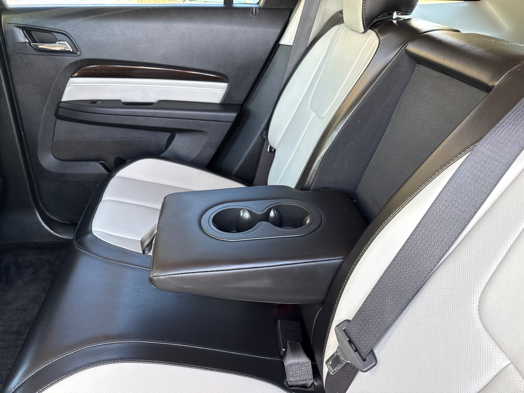 Photo 23 of this GMC TERRAIN