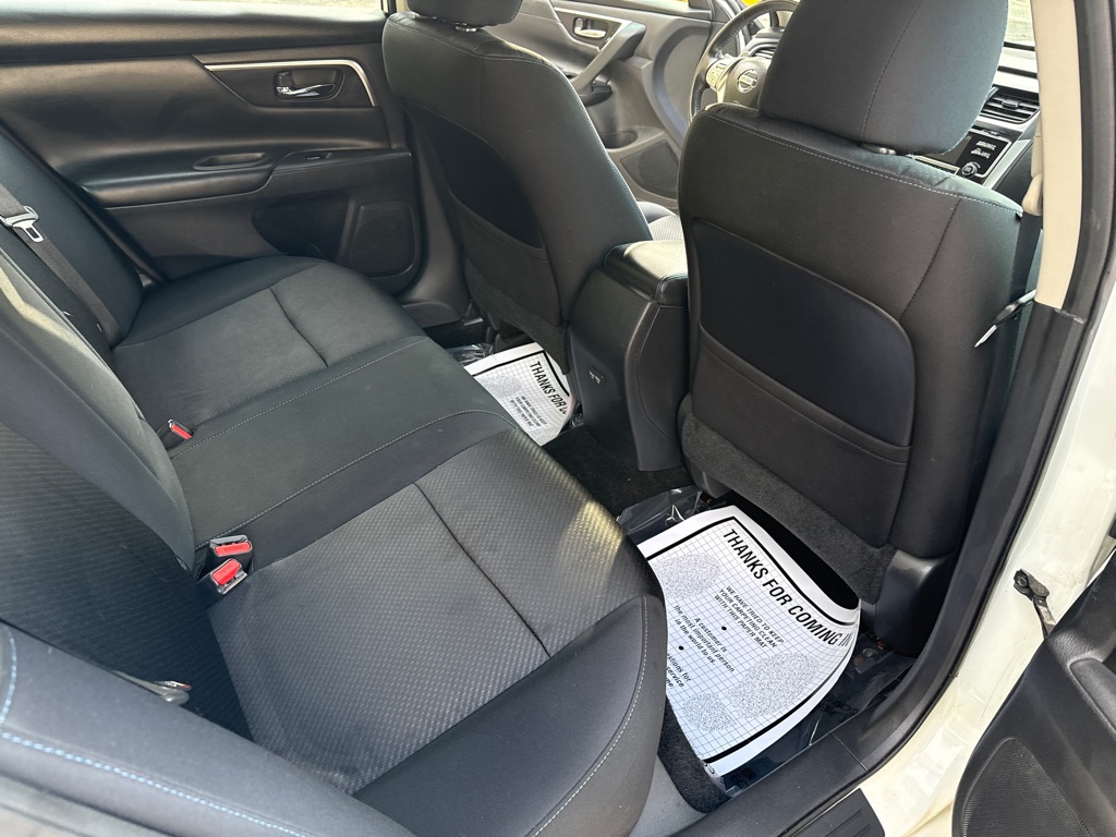 Photo 26 of this NISSAN ALTIMA 2.5 SR