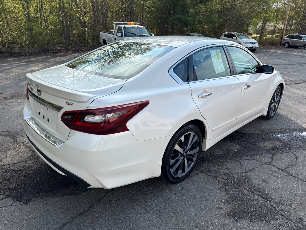 Photo 3 of this NISSAN ALTIMA 2.5 SR