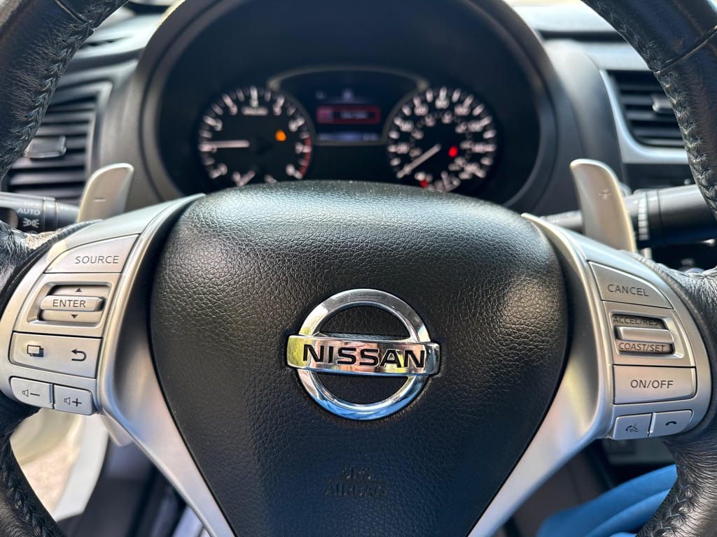 Photo 9 of this NISSAN ALTIMA 2.5 SR