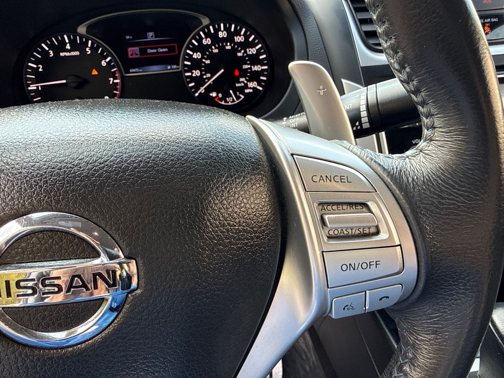 Photo 11 of this NISSAN ALTIMA 2.5 SR