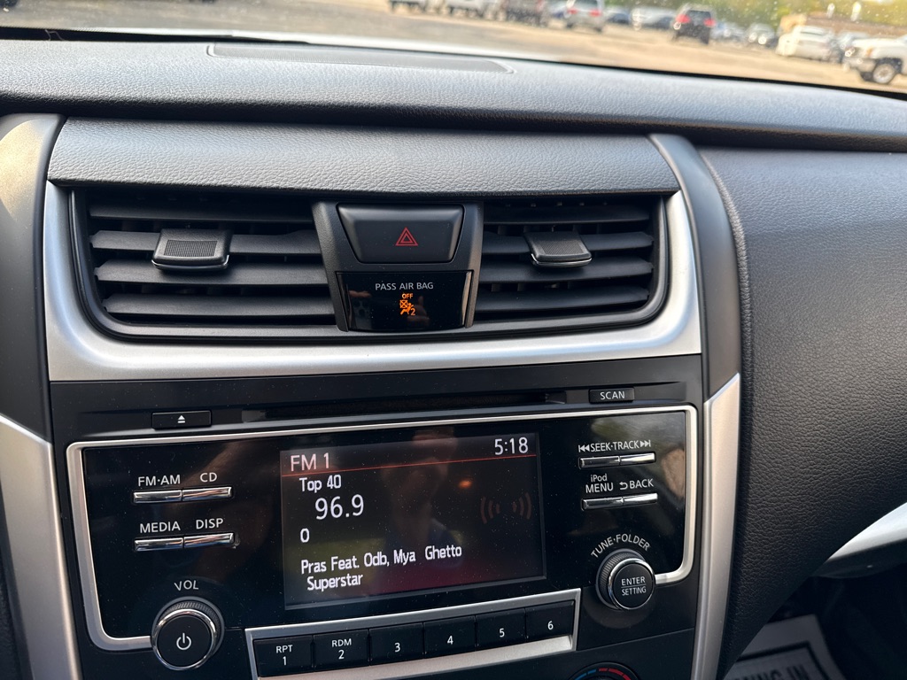 Photo 14 of this NISSAN ALTIMA 2.5 SR
