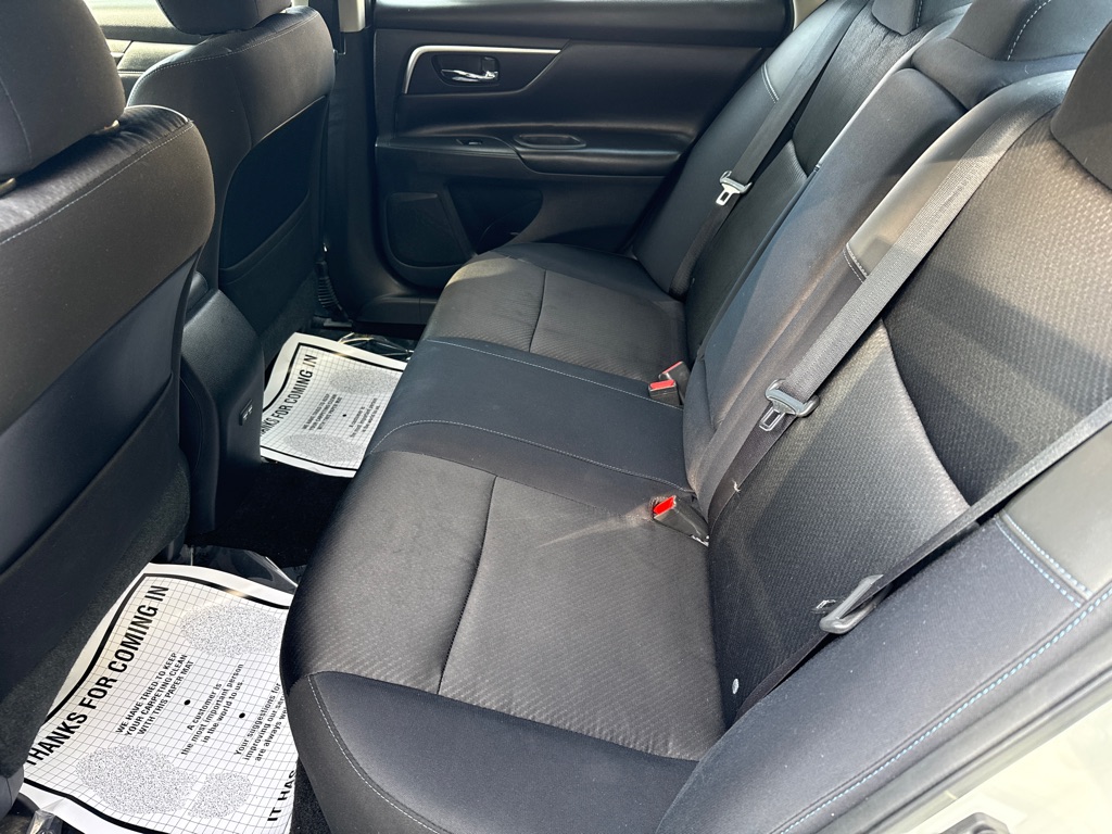 Photo 22 of this NISSAN ALTIMA 2.5 SR