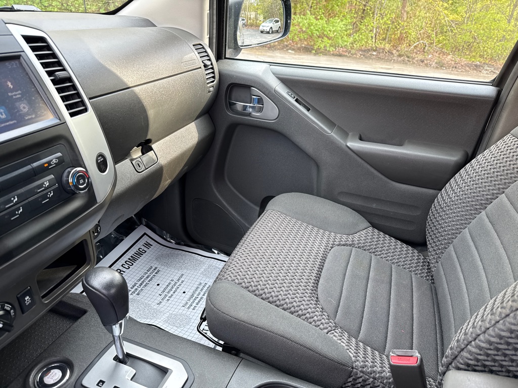Photo 20 of this NISSAN FRONTIER SV
