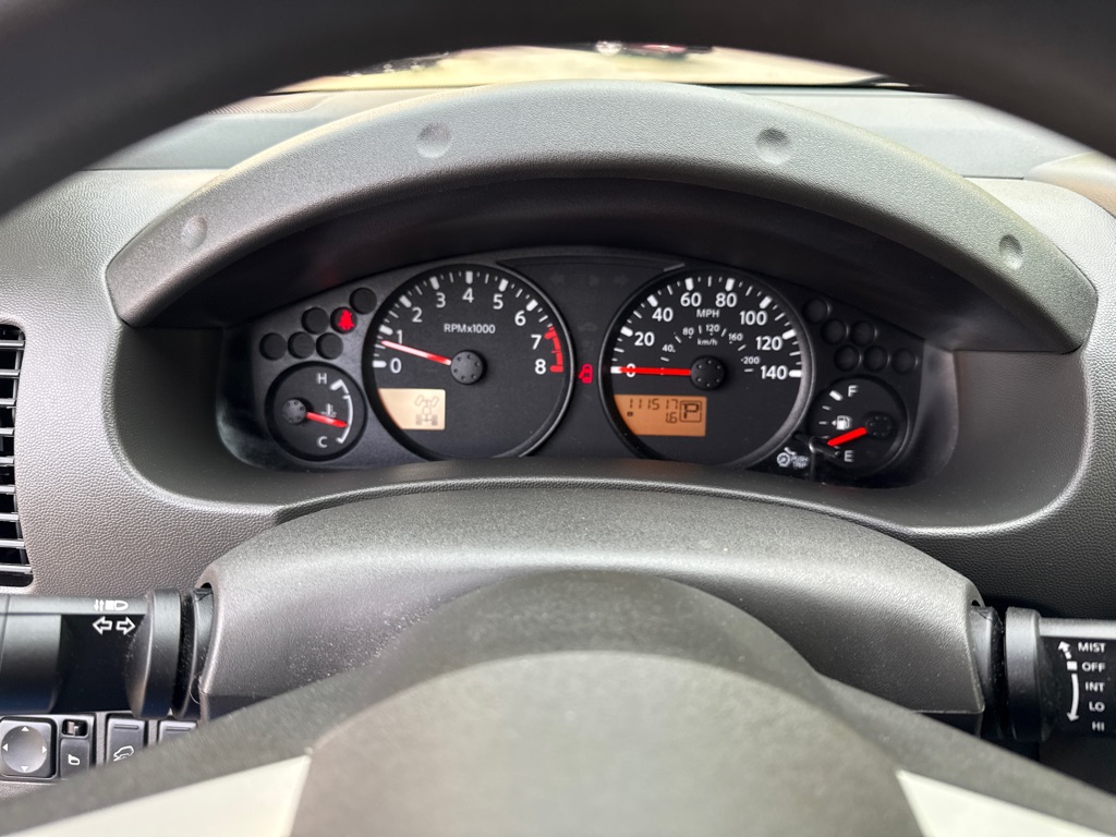 Photo 12 of this NISSAN FRONTIER SV