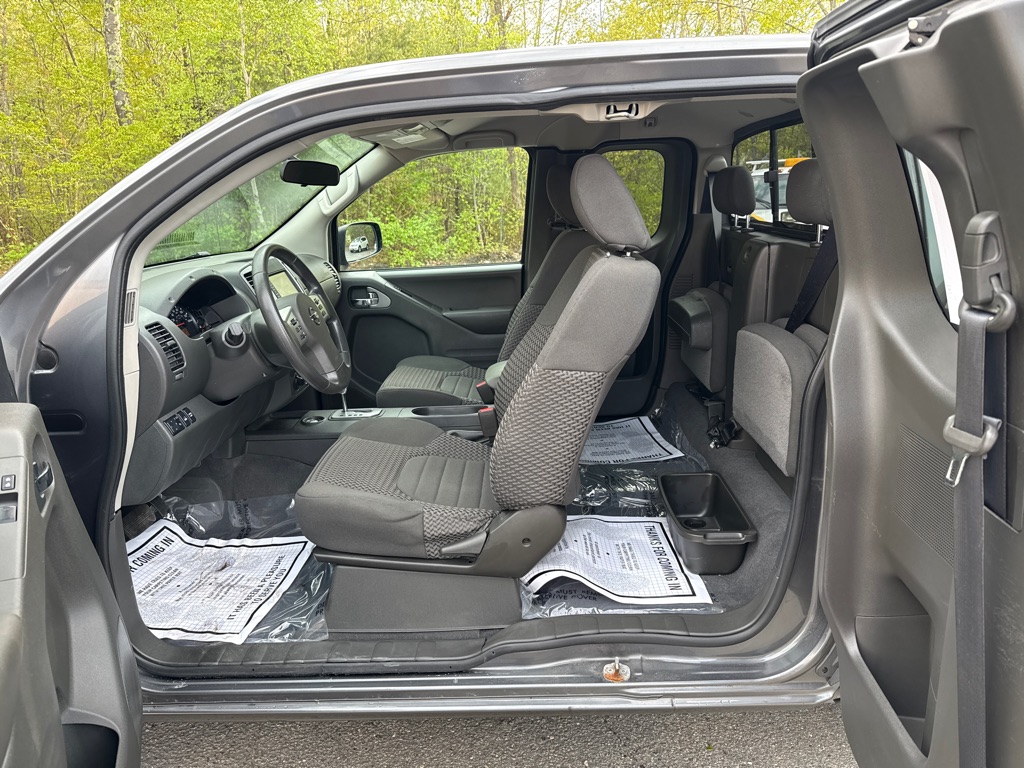 Photo 6 of this NISSAN FRONTIER SV