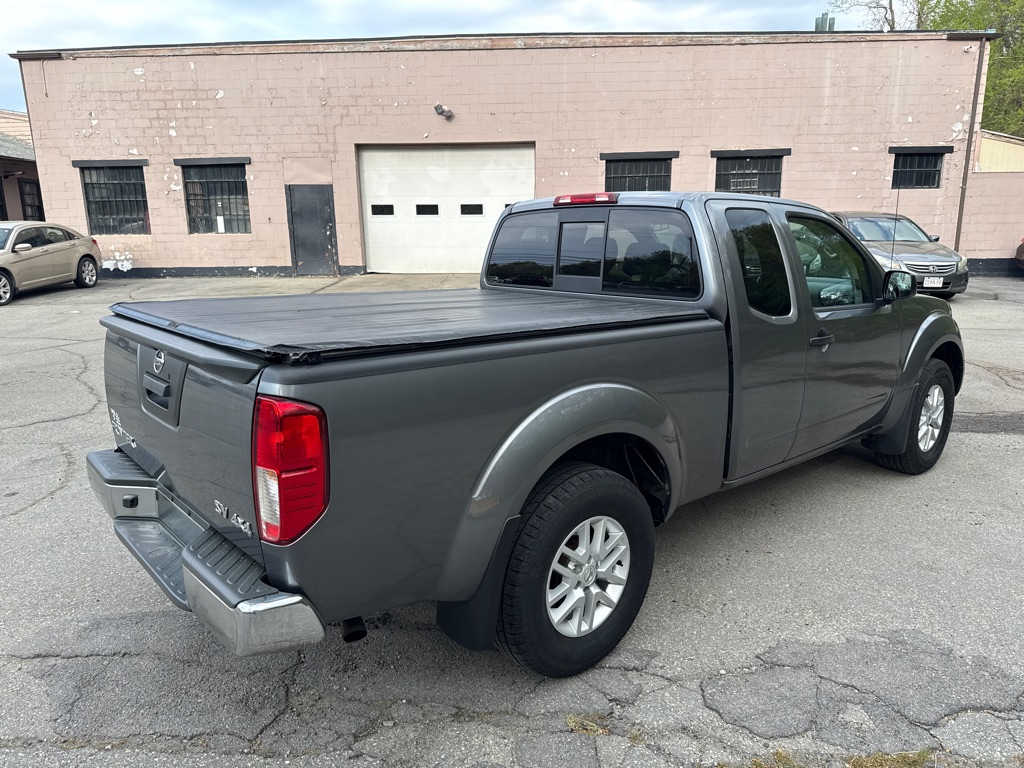 Photo 3 of this NISSAN FRONTIER SV