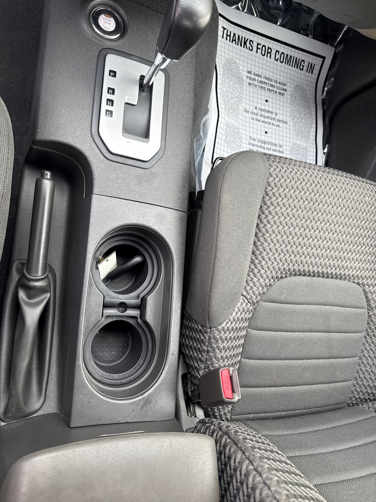 Photo 17 of this NISSAN FRONTIER SV