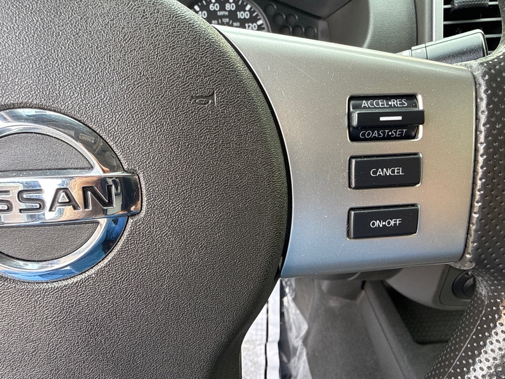 Photo 11 of this NISSAN FRONTIER SV