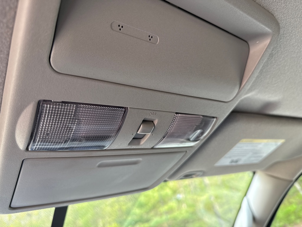 Photo 18 of this NISSAN FRONTIER SV