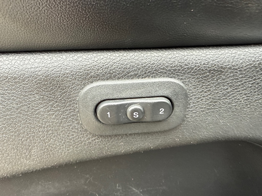 Photo 8 of this DODGE DURANGO