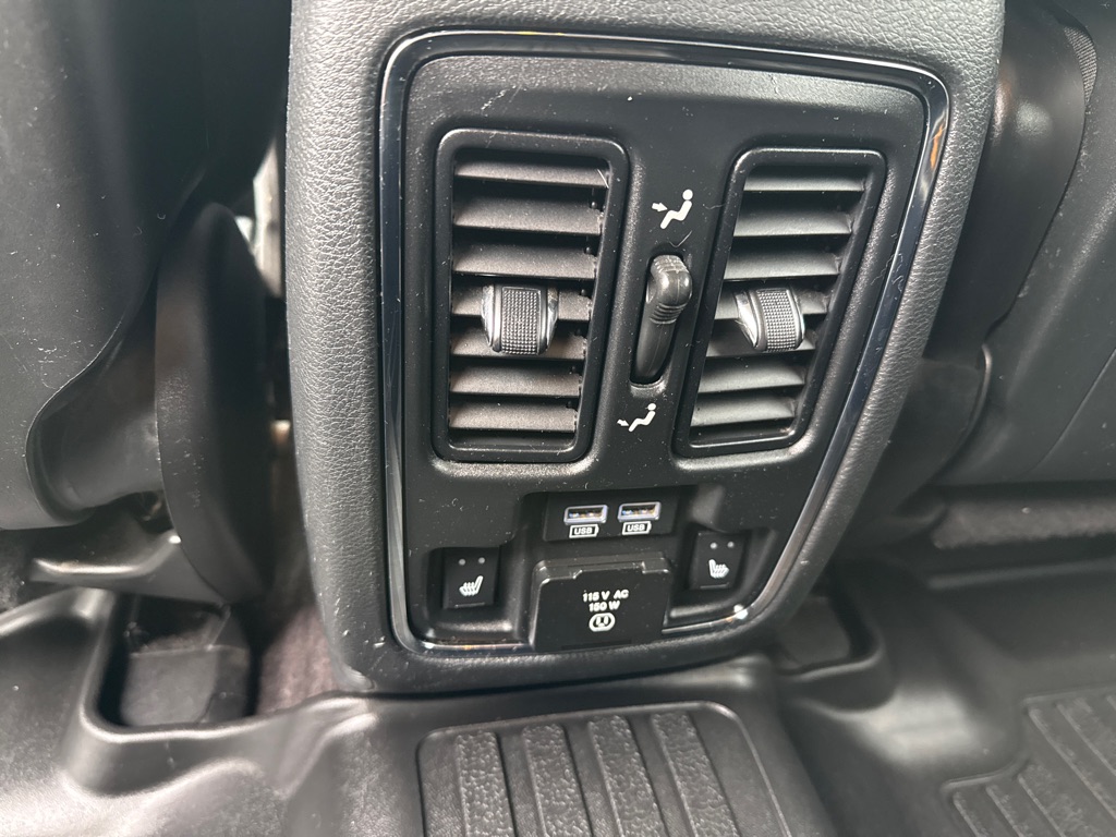 Photo 28 of this DODGE DURANGO