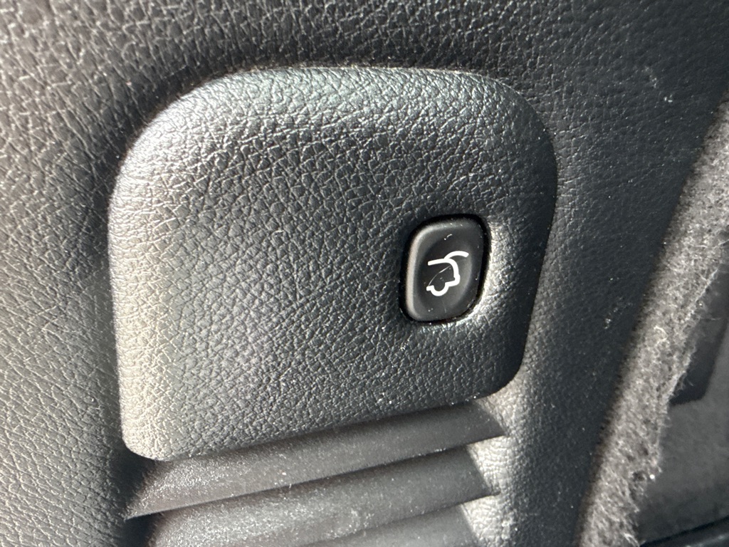 Photo 33 of this DODGE DURANGO
