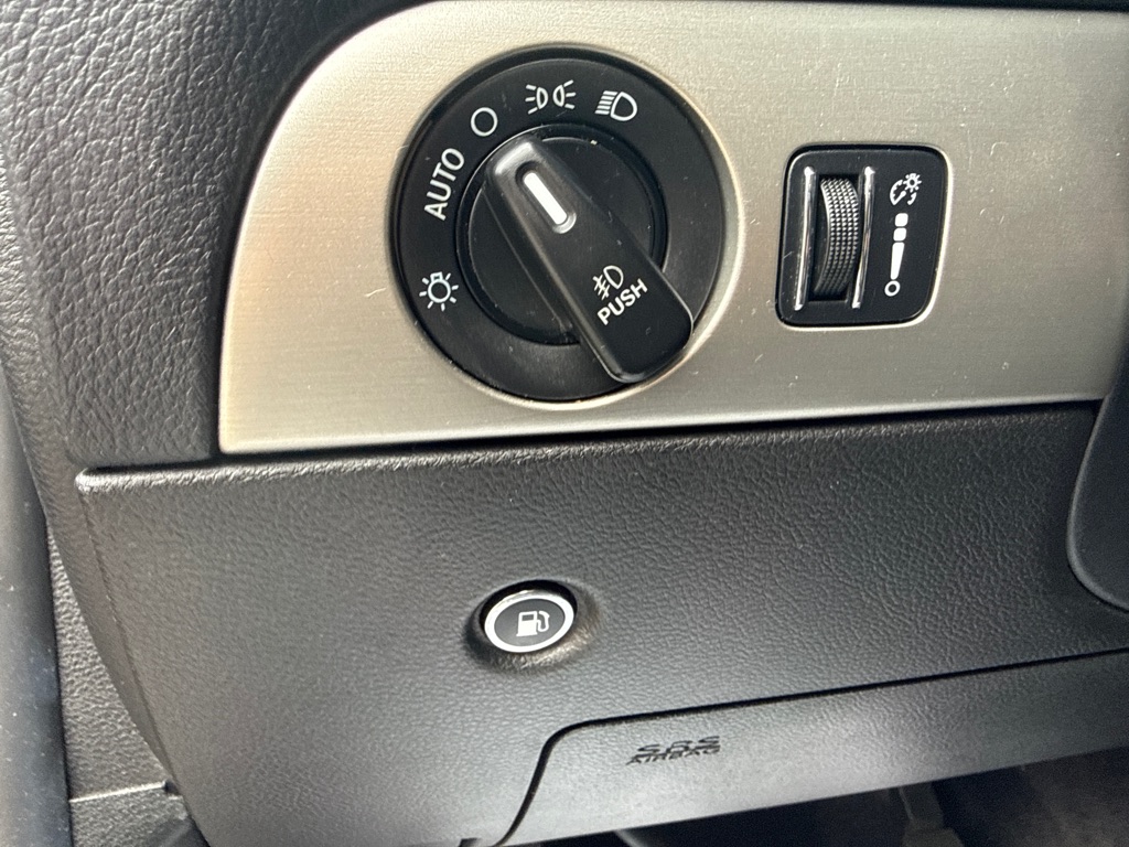 Photo 10 of this DODGE DURANGO