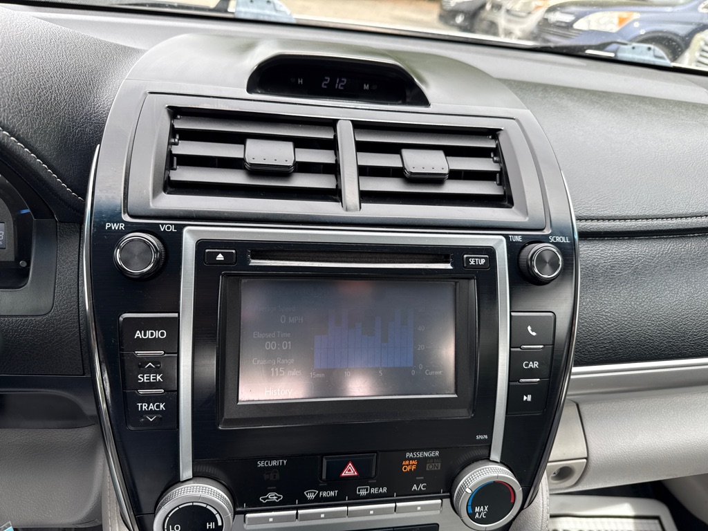 Photo 11 of this TOYOTA CAMRY