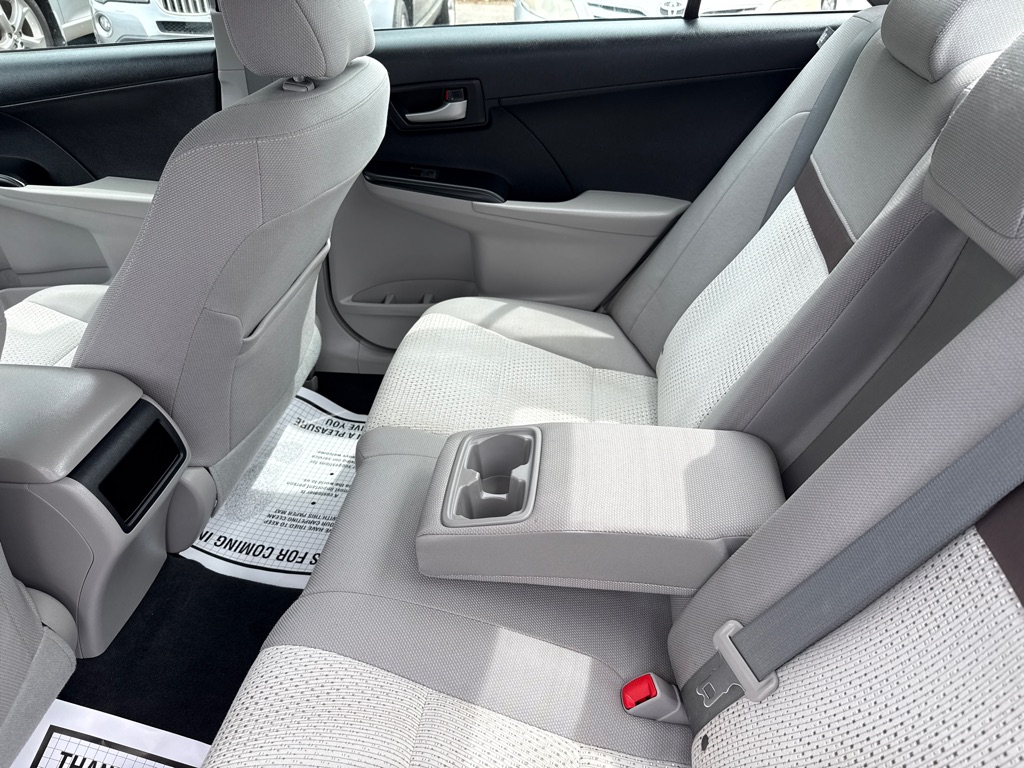 Photo 18 of this TOYOTA CAMRY