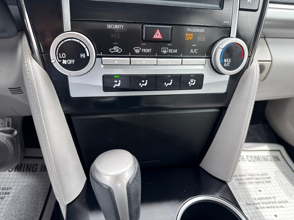 Photo 12 of this TOYOTA CAMRY