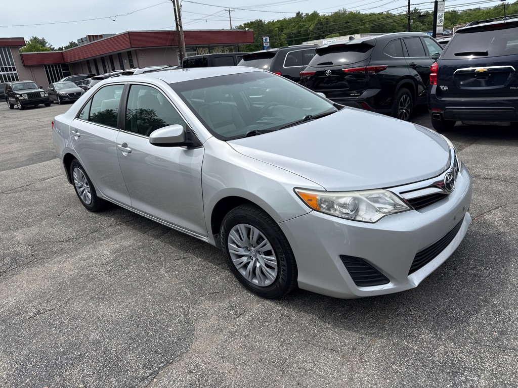 Photo 2 of this TOYOTA CAMRY