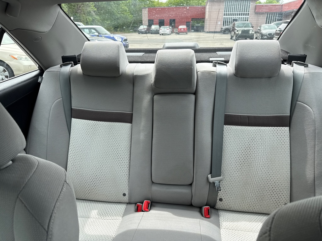 Photo 16 of this TOYOTA CAMRY