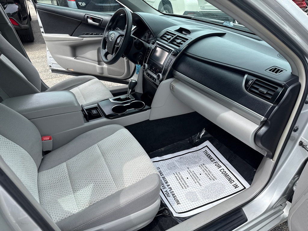 Photo 23 of this TOYOTA CAMRY