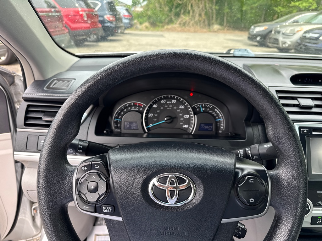 Photo 7 of this TOYOTA CAMRY