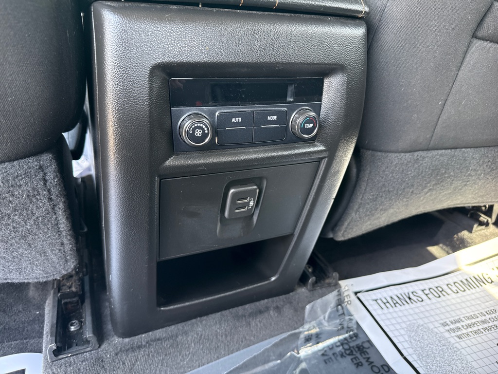 Photo 23 of this CHEVROLET TRAVERSE LT