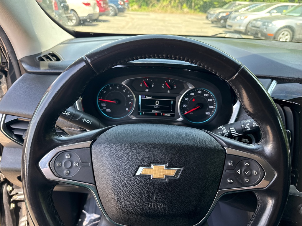 Photo 10 of this CHEVROLET TRAVERSE LT