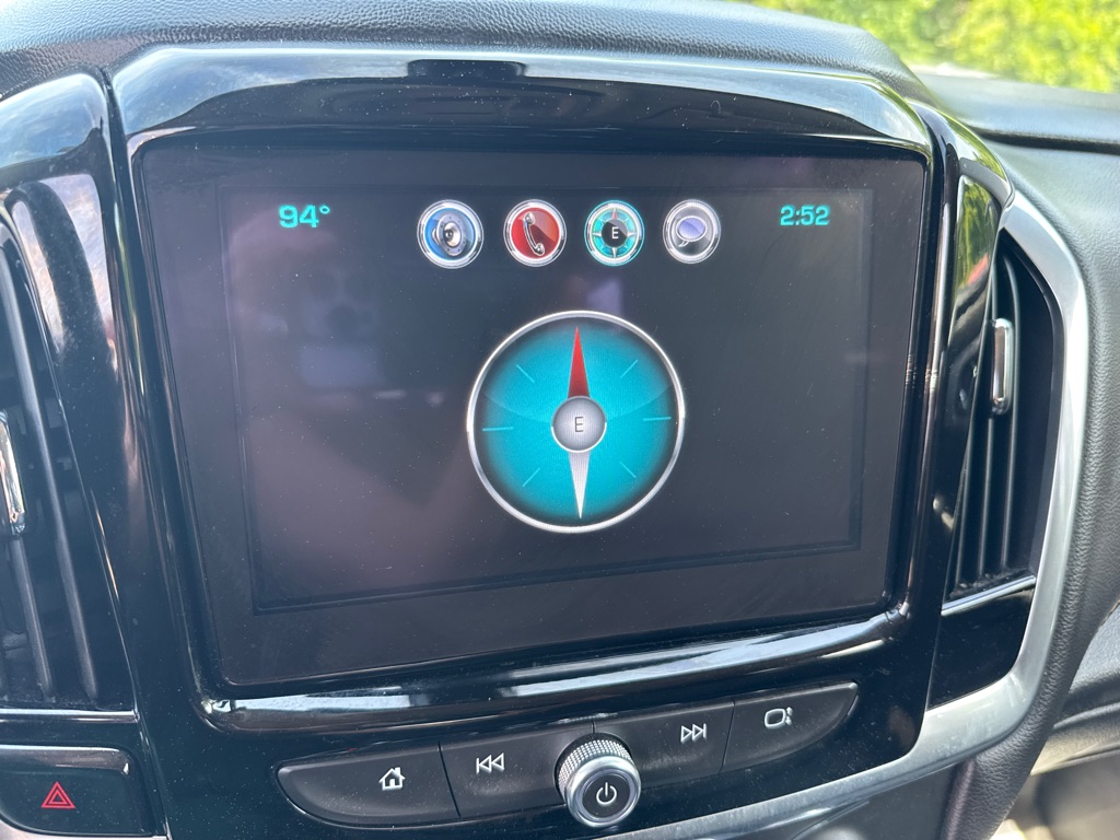 Photo 15 of this CHEVROLET TRAVERSE LT
