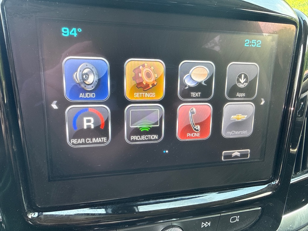Photo 14 of this CHEVROLET TRAVERSE LT