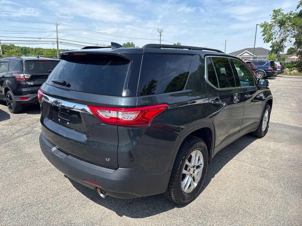 Photo 3 of this CHEVROLET TRAVERSE LT
