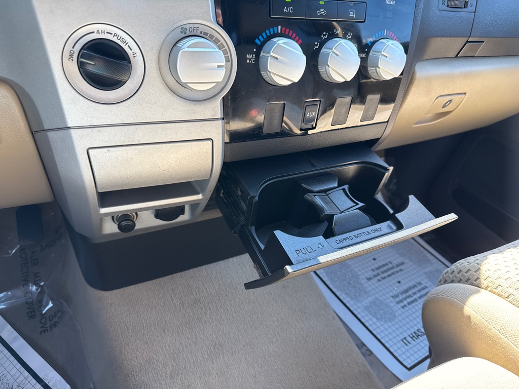 Photo 14 of this TOYOTA TUNDRA SR5